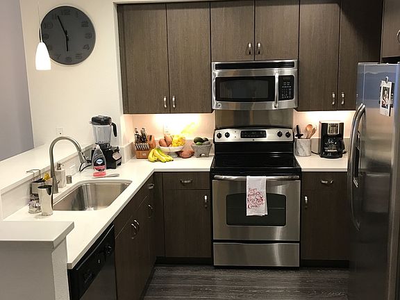 3rd image of 1595 Pacific Ave #304
