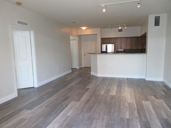4th image of 250 NE 3rd Ave #1405