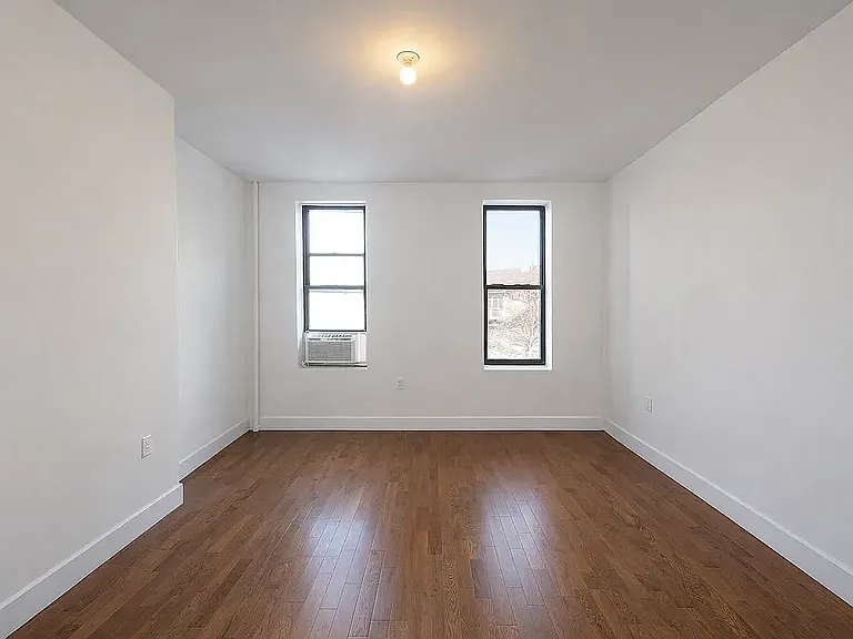 294 Harman St #2TT — Photo 3