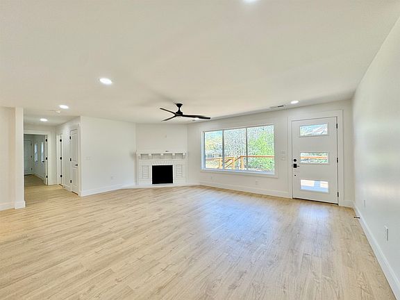3rd image of 1115 Wildwood Park Rd