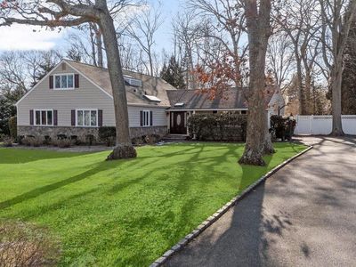 9 Hickory Hill Road, Dix Hills, NY, 11746