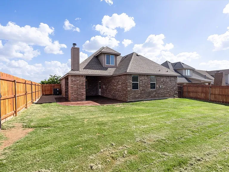 5701 NW Lady Marna Ave — Photo 6
