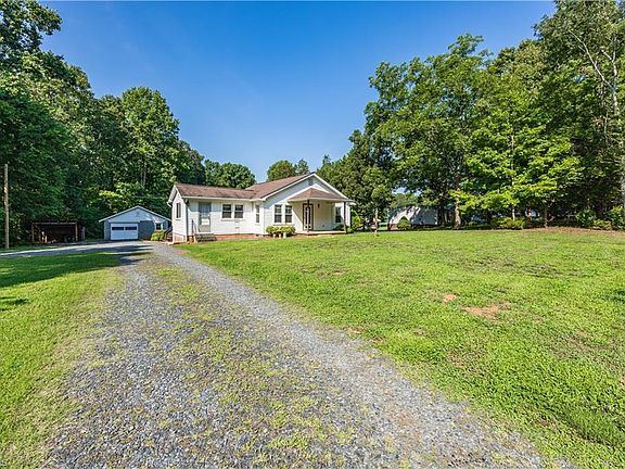 3rd image of 545 Mount Shepherd Rd