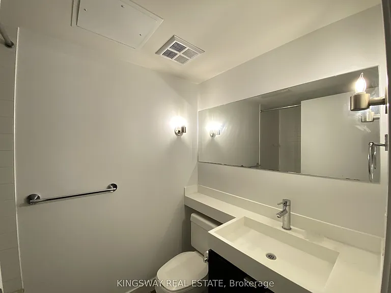 4 H Spadina Ave #1111 — Photo 17
