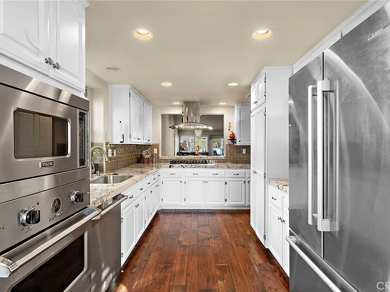 22 Lexington Way — Photo 10