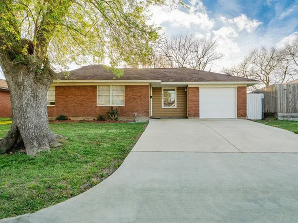 2106 Blueberry Lane, Pasadena, TX 77502