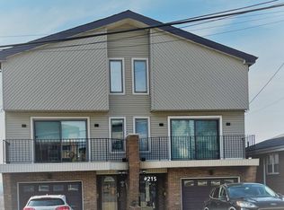 215 12th St #2, Palisades Park, NJ 07650