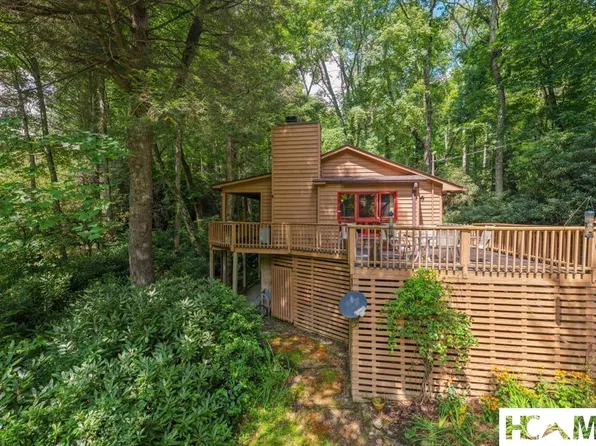 229 Dominion Road, Cashiers, NC 28717