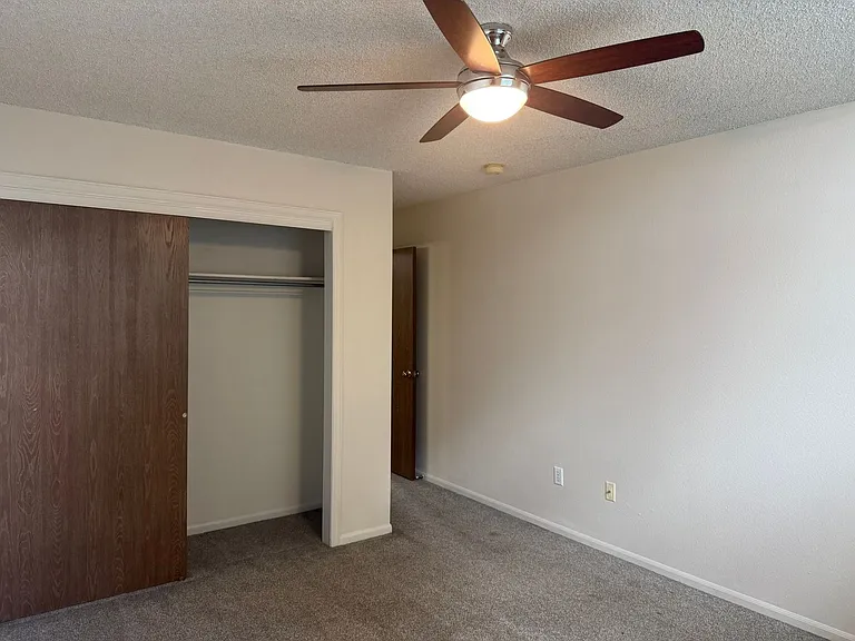 5307 Imperial Ct — Photo 13
