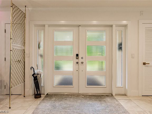4th image of 1013 Aqua Ln