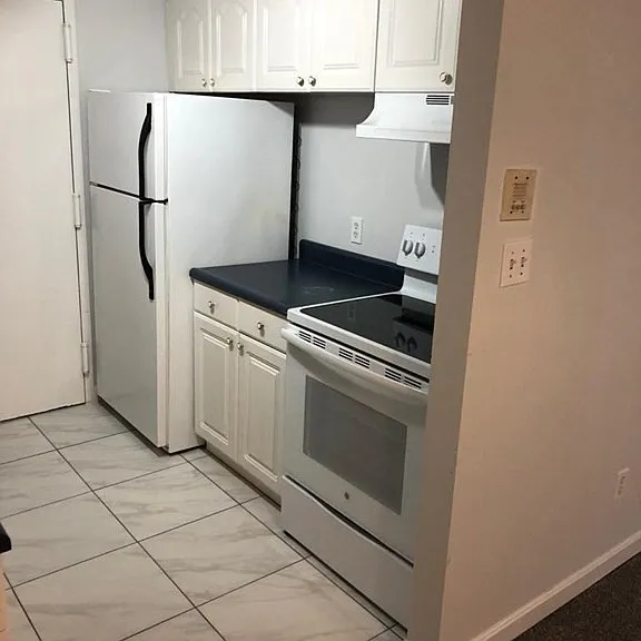 15 Village Hill Ln #12 — Photo 3