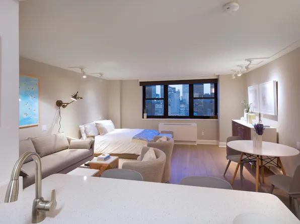 150 East 34th Street image 10 of 30