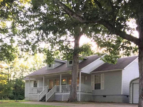 6 Woodard Pvt Dr, Laceys Spring, AL 35754