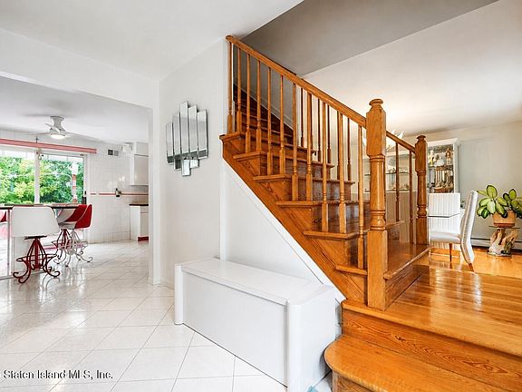 3rd image of 131 Keating St
