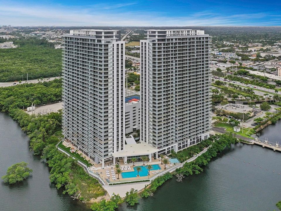 1st image of 16385 Biscayne Blvd #656