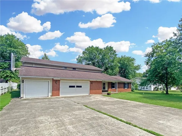 7667 N 37th St, Terre Haute, IN 47805