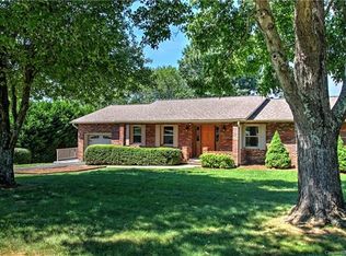 299 James St, Clyde, NC 28721