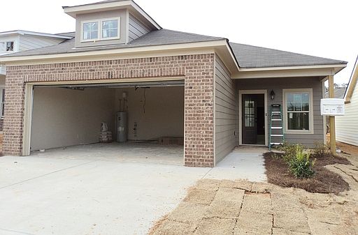 1st image of 858 Kent Dr