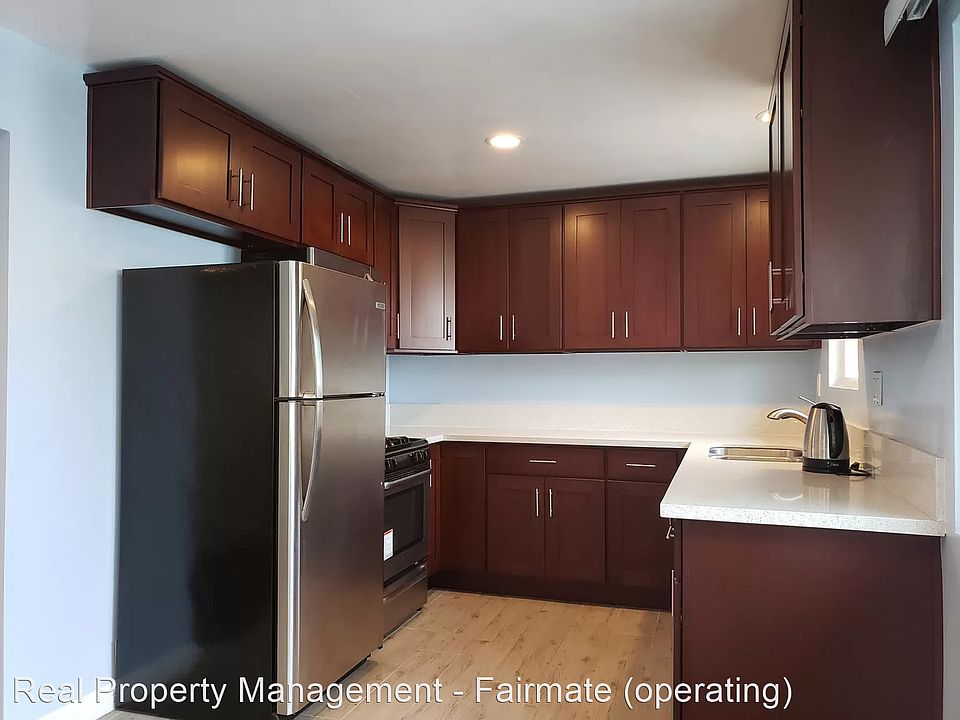 1st image of 176 N Michigan Ave APT 3