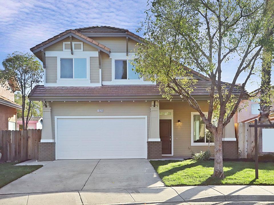 1st image of 1528 Woodland Ct