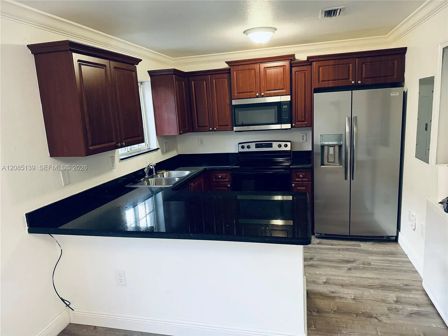 Empyrean Townhomes Condo — Photo 1