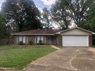 106 Cypress Cir, Clinton, MS 39056