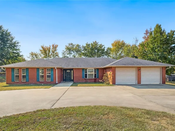 520 W North St, Lincoln, AR 72744