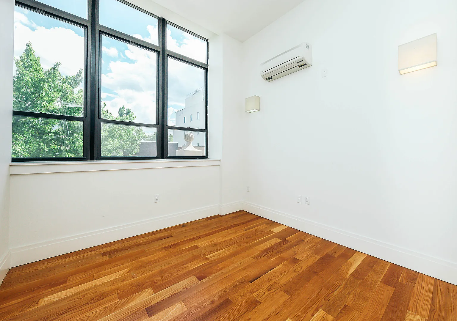 37 Monitor Street — Photo 1