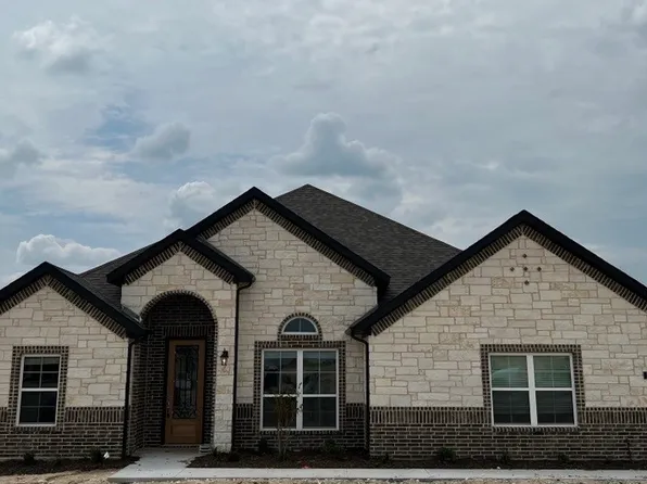 153 Hillock Ct, Decatur, TX 76234