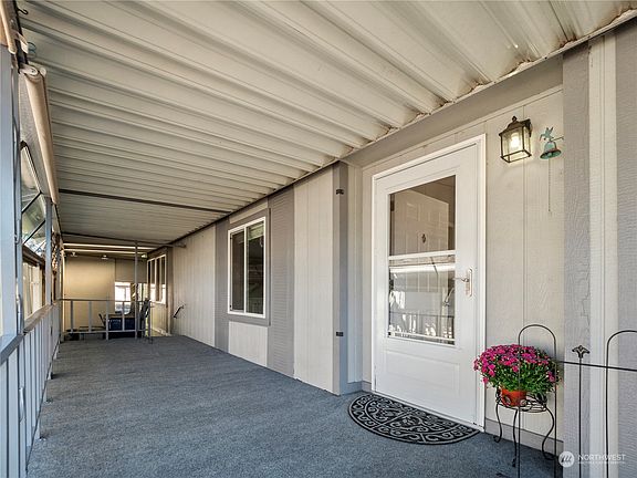 2nd image of 821 Pine Drive