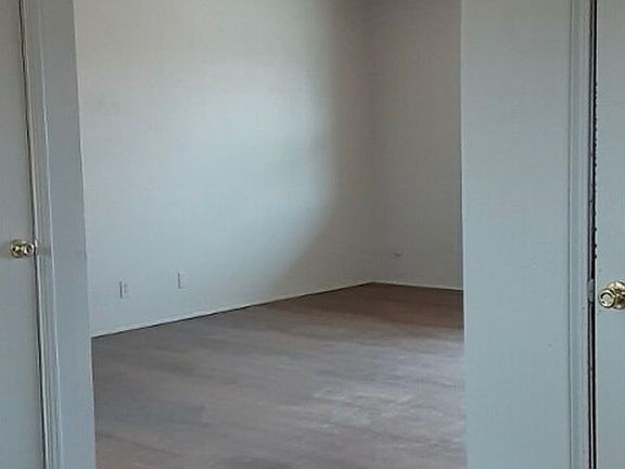 2nd image of 1509 Hardwood Grv