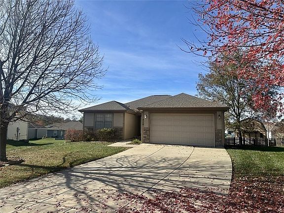 2nd image of 710 Hidden Meadows Ct