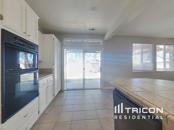 5th image of 4684 Cove Ln