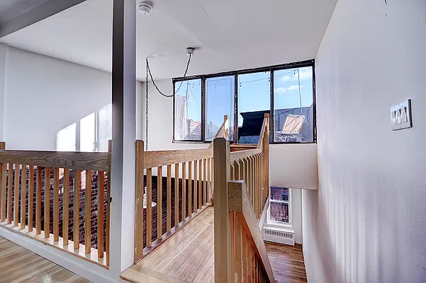 Rented by Urbane Brokerage | media 10