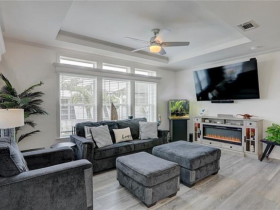 4th image of 322 Macadamia Drive