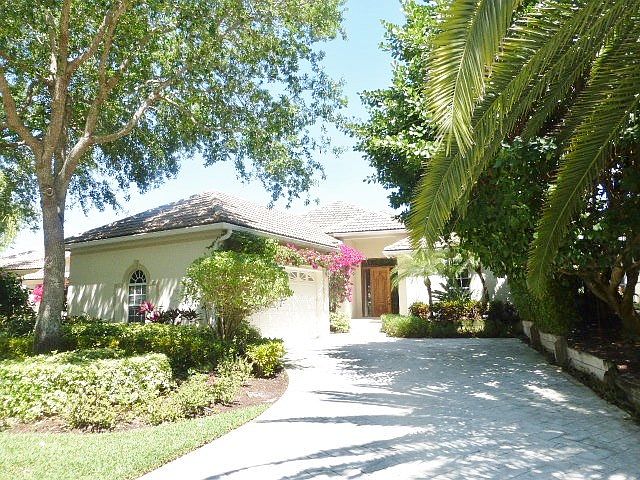 1st image of 27588 Riverbank Dr