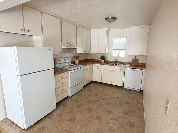 5th image of 1448 Warner St #A