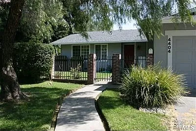 4404 Jefferson St photo 1