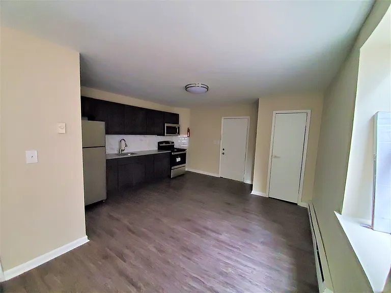 306 Main St #6 — Photo 14