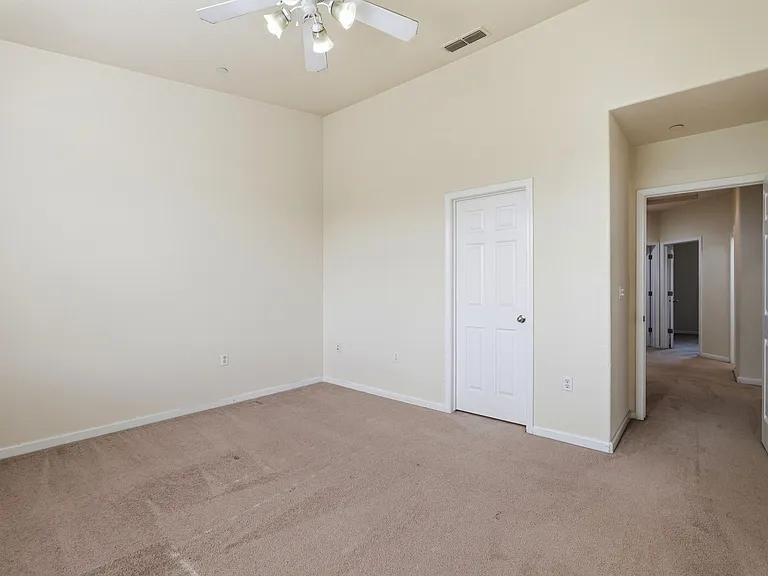 425 Regatta Ln #103-00 — Photo 41