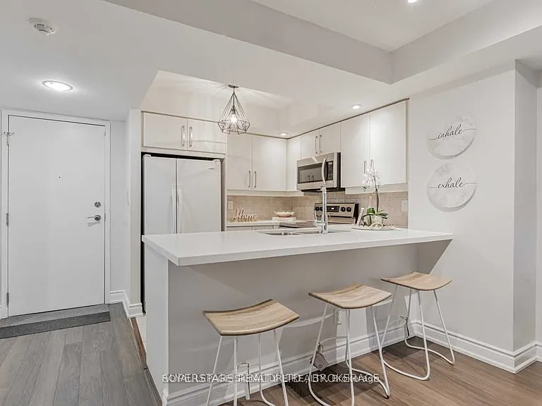 15 Northtown Way #1517 — Photo 3