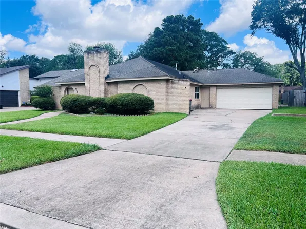 902 Hidden Canyon Rd, Katy, TX 77450