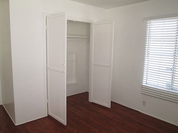 2nd bed room and closet