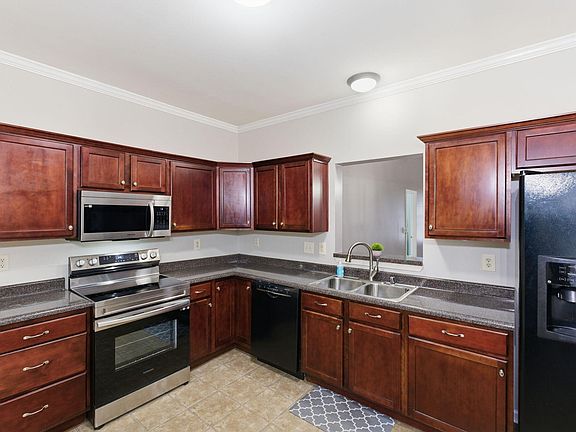 5th image of 111 Whitman Way