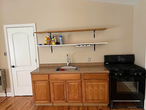 5th image of 16 Wildflower Ln