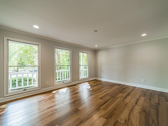 5th image of 4418 Asherton Dr
