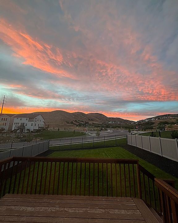 2nd image of 2050 W Marble Fox Cir