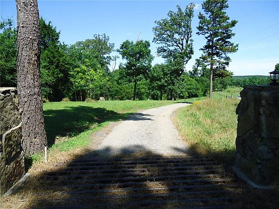 2nd image of 1048 County Road 4649