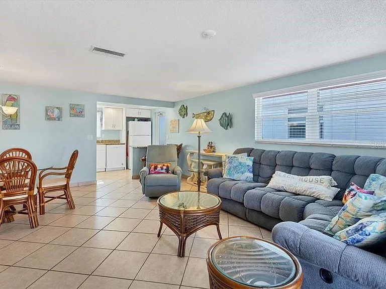 6154 Midnight Pass Rd #D-13 — Photo 3