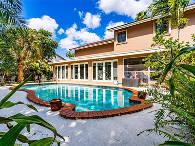 7300 N Augusta Dr, Hialeah, FL, 33015